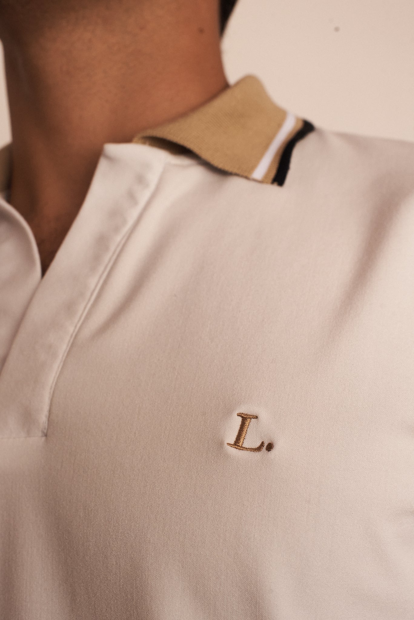 Lucano V - Cuello Beige