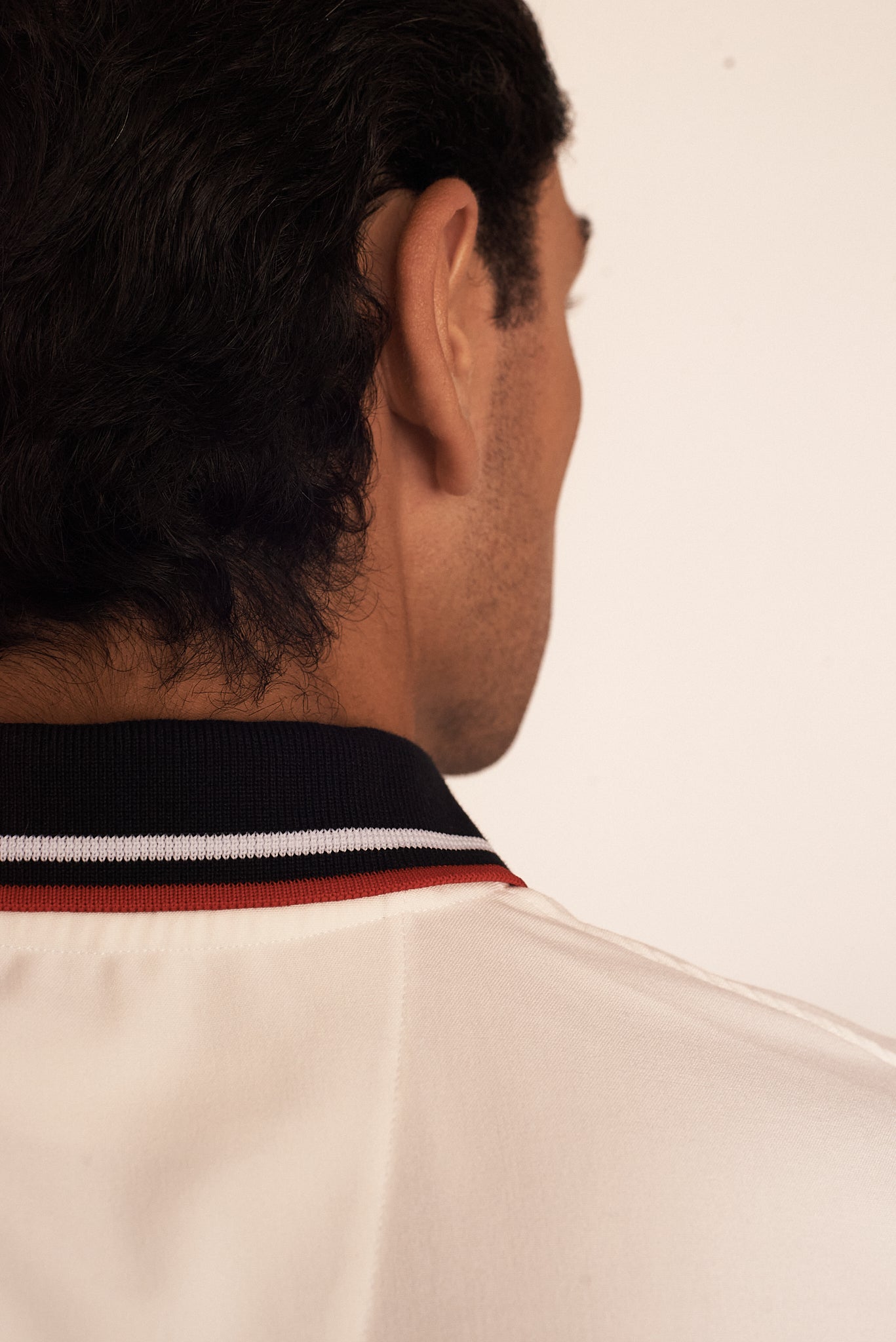 Lucano V - Cuello Negro